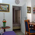 Astoria דירה *