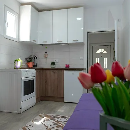 Astoria Apartment *