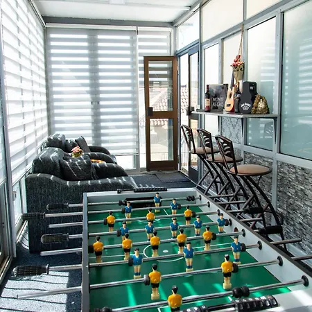 Astoria * بودغوريتْسا