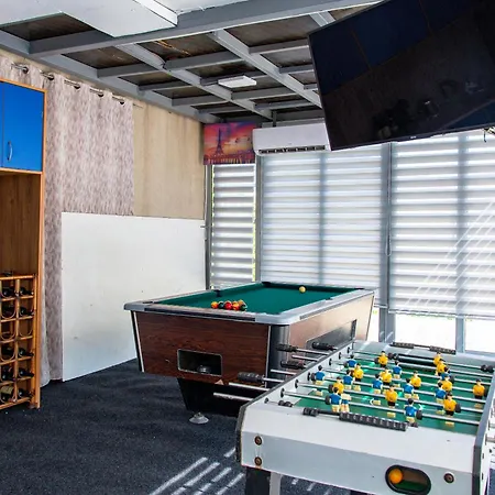 Astoria بودغوريتْسا