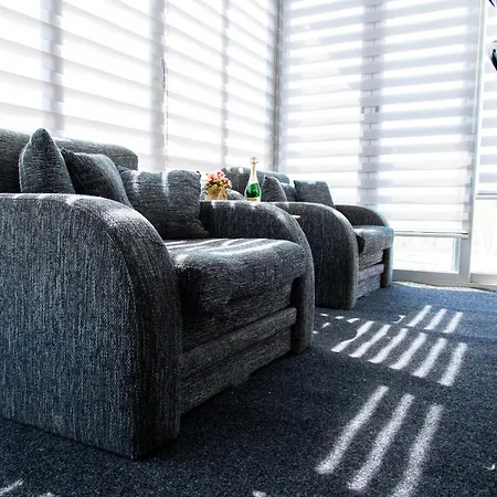 Astoria * بودغوريتْسا