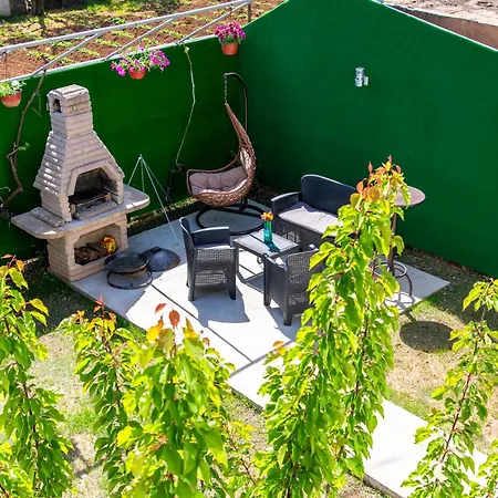 Astoria بودغوريتْسا